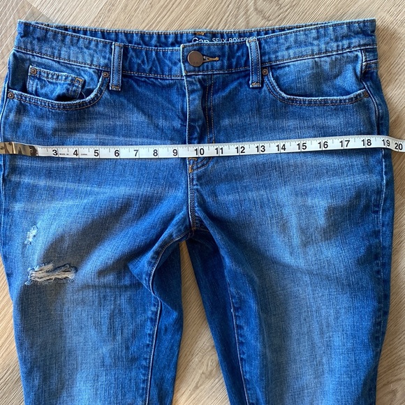 $9 CLEARANCE - Gap Sexy Boyfriend Fit Jeans - Picture 12 of 12